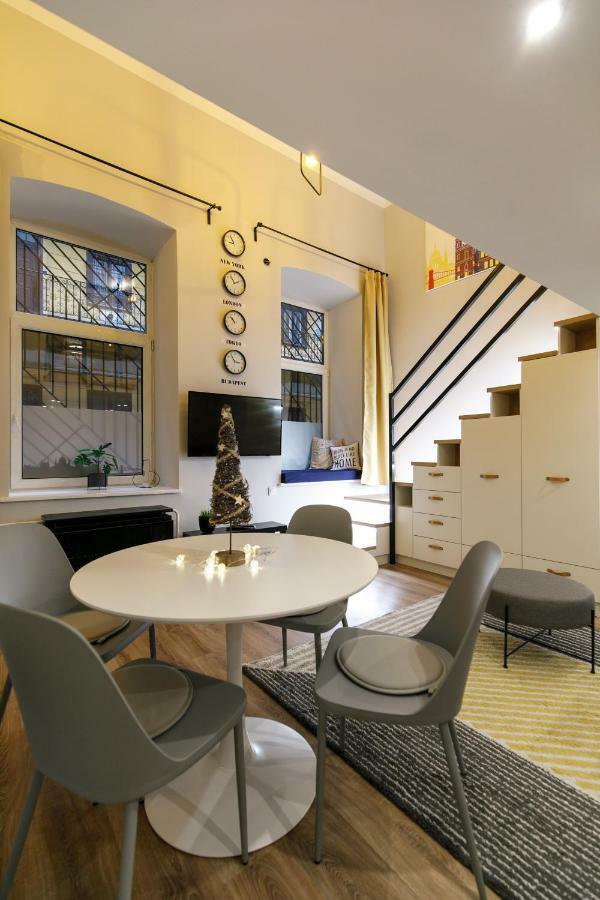 Apartament R56 *