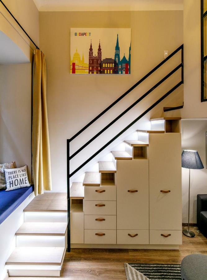 Apartament R56 *